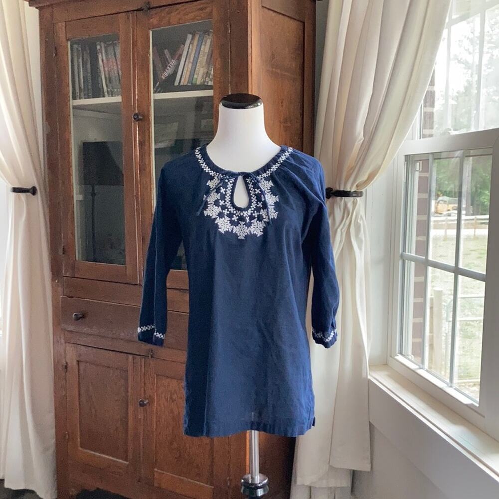 Eddie Bauer Blue W/White Embroidery, Size M
